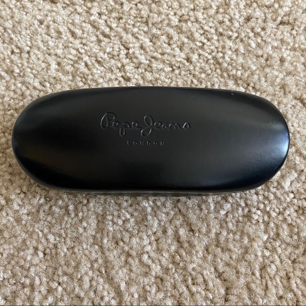 Eyeglasses case